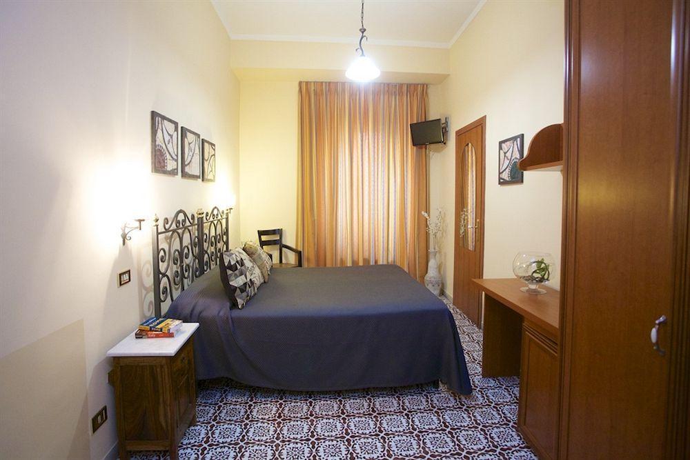 Nicolas Inn Rome Luaran gambar