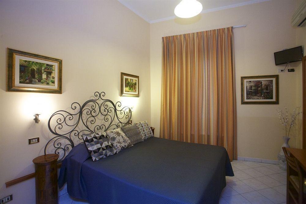 Nicolas Inn Rome Luaran gambar