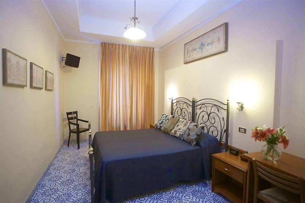 Nicolas Inn Rome Luaran gambar