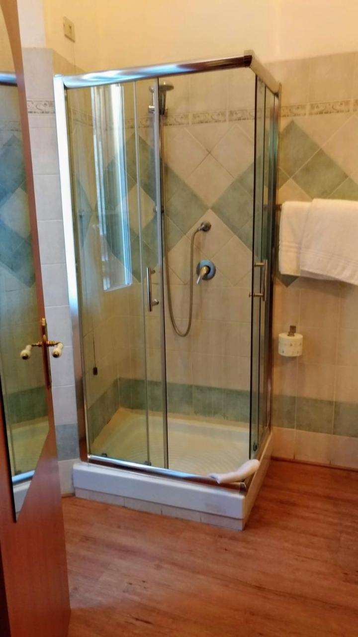 Nicolas Inn Rome Luaran gambar