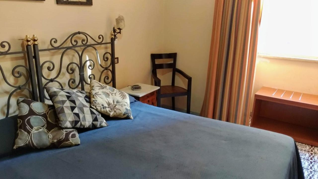 Nicolas Inn Rome Luaran gambar