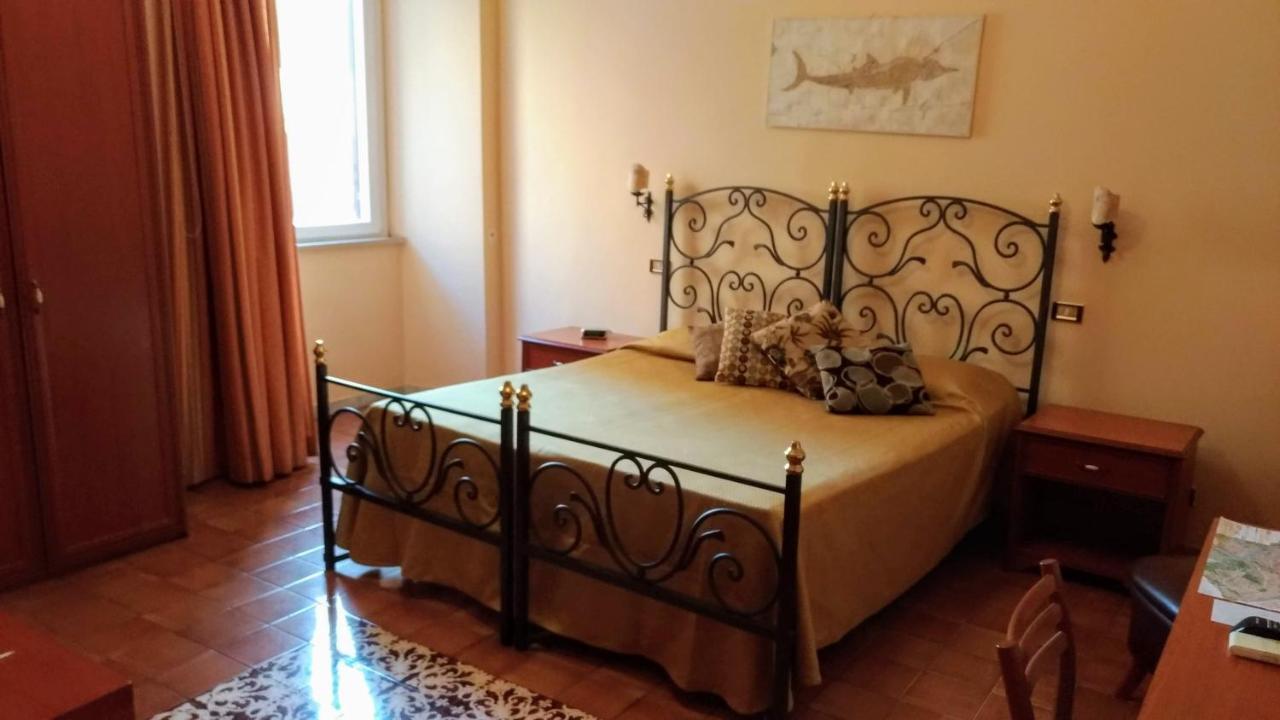 Nicolas Inn Rome Luaran gambar